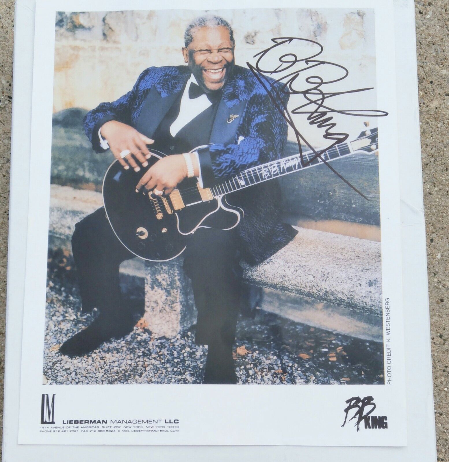 B.B. KING Blues Legend SIGNED 8x10 Promo Photo Gibson Lucille Guitar
